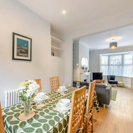 הוילה וויטבי Uk41640 - Cleveland House מראה חיצוני תמונה